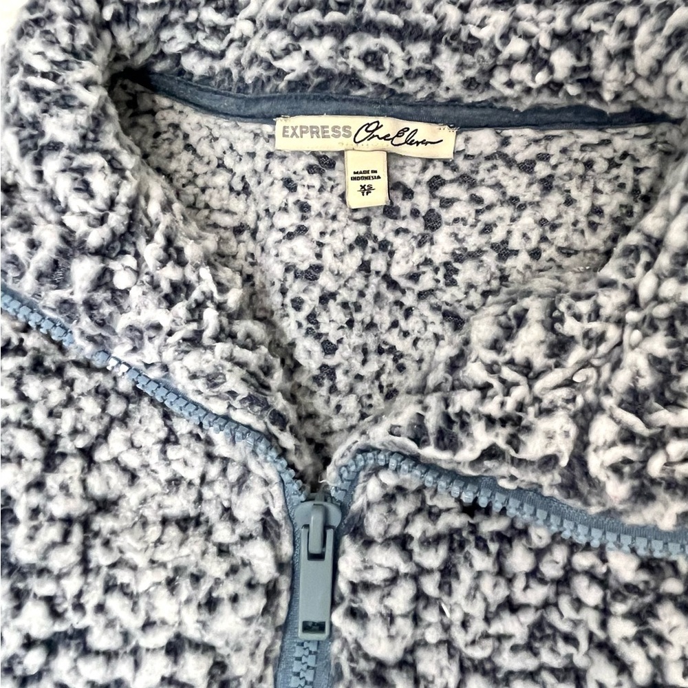 Express One Eleven Faux Fur 1/2 Zip Sherpa Fleece Size XS, Previously Loved - Picture 5 of 9